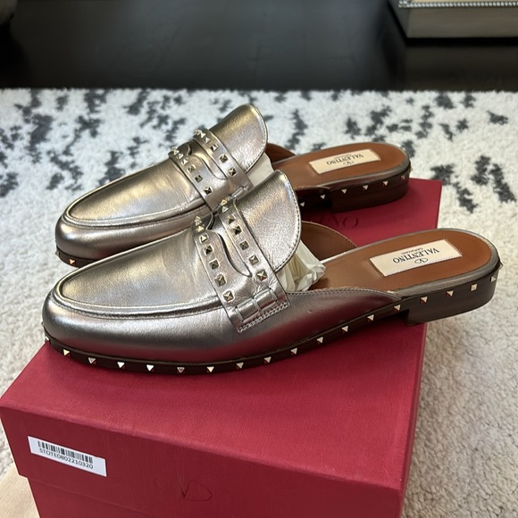 Brand new Valentino Mules - Picture 3 of 8